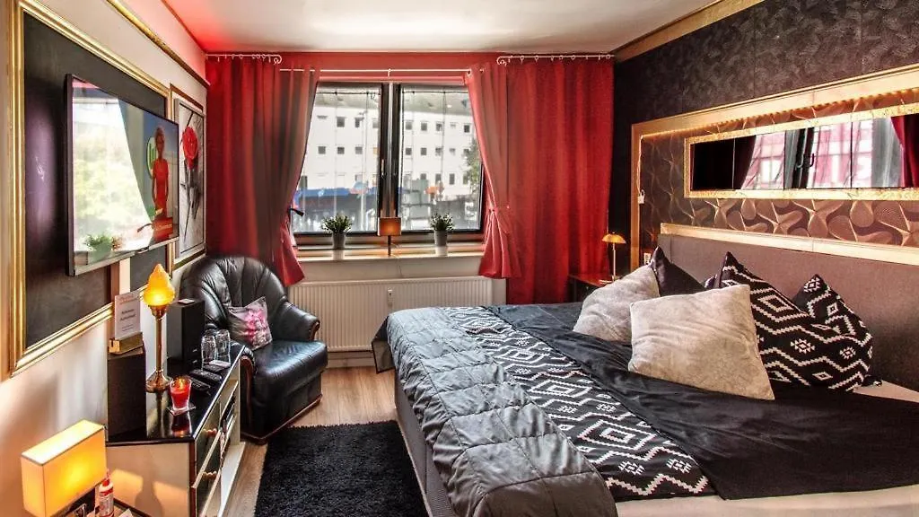 Chez-Ronny Hotel Hamborg 0*,